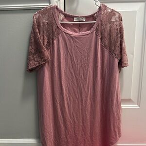 Zenana Outfitters Mauve Lace Sleeve Tee